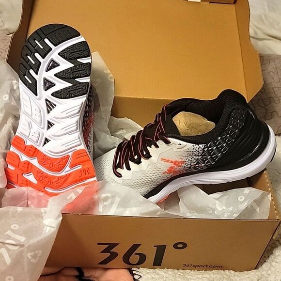 Meraki 361 Degrees number 3 Sneakers in White Hazard New in Box - Picture 7 of 15